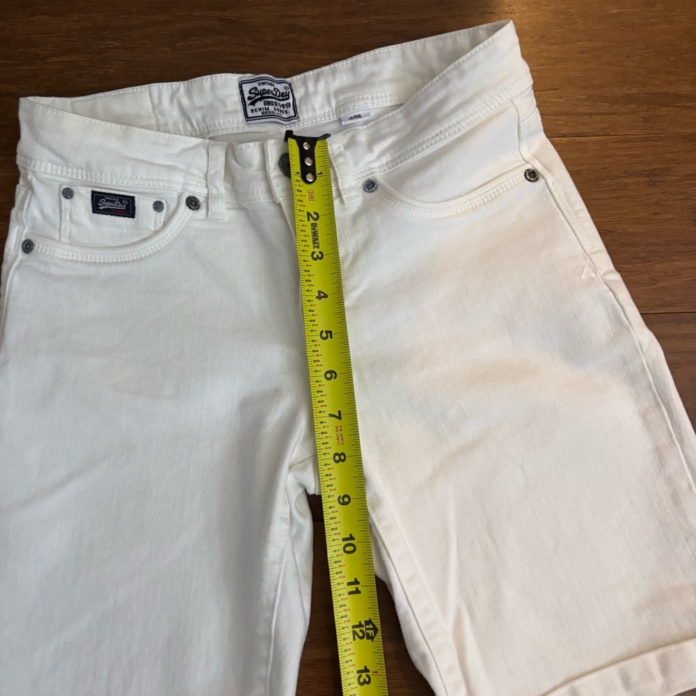 Superdry White Stretch Denim Bermuda Shorts Size 26 - Picture 4 of 6